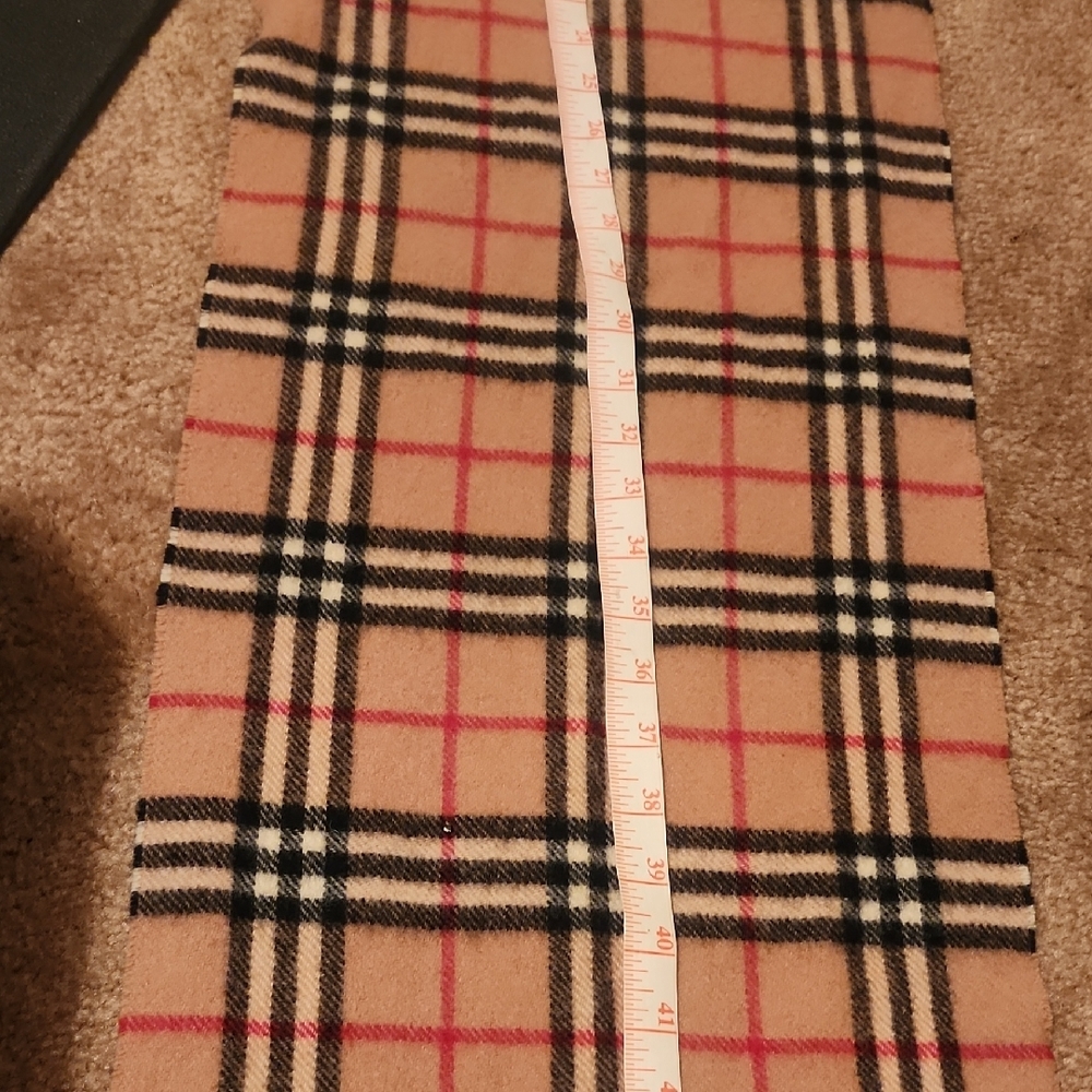 Burberry Lambswood Scarf - Picture 13 of 15